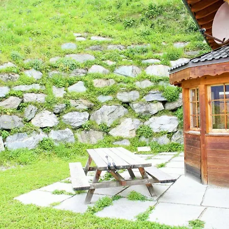 In H R Mence With Sauna Whirlpool