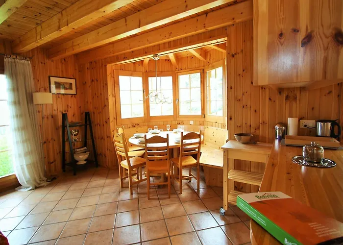 In Rhone Valley Near Lift 木屋 *