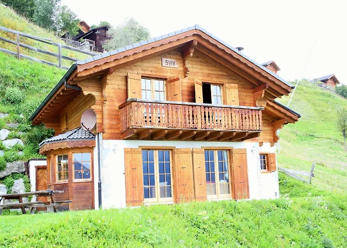 In Rhone Valley Near Lift 木屋 莱斯克伦斯
