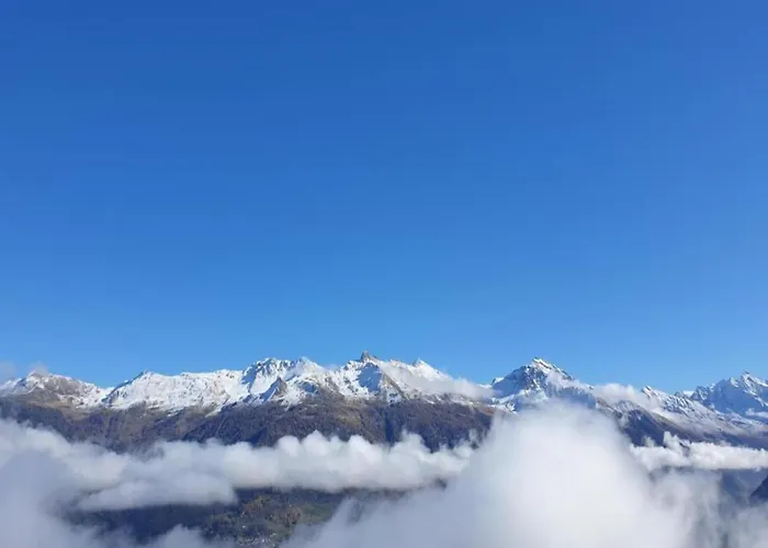 木屋 In Rhone Valley Near Lift
