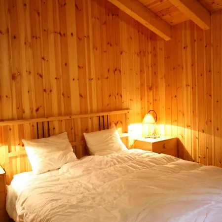 In H R Mence With Sauna Whirlpool Chalet